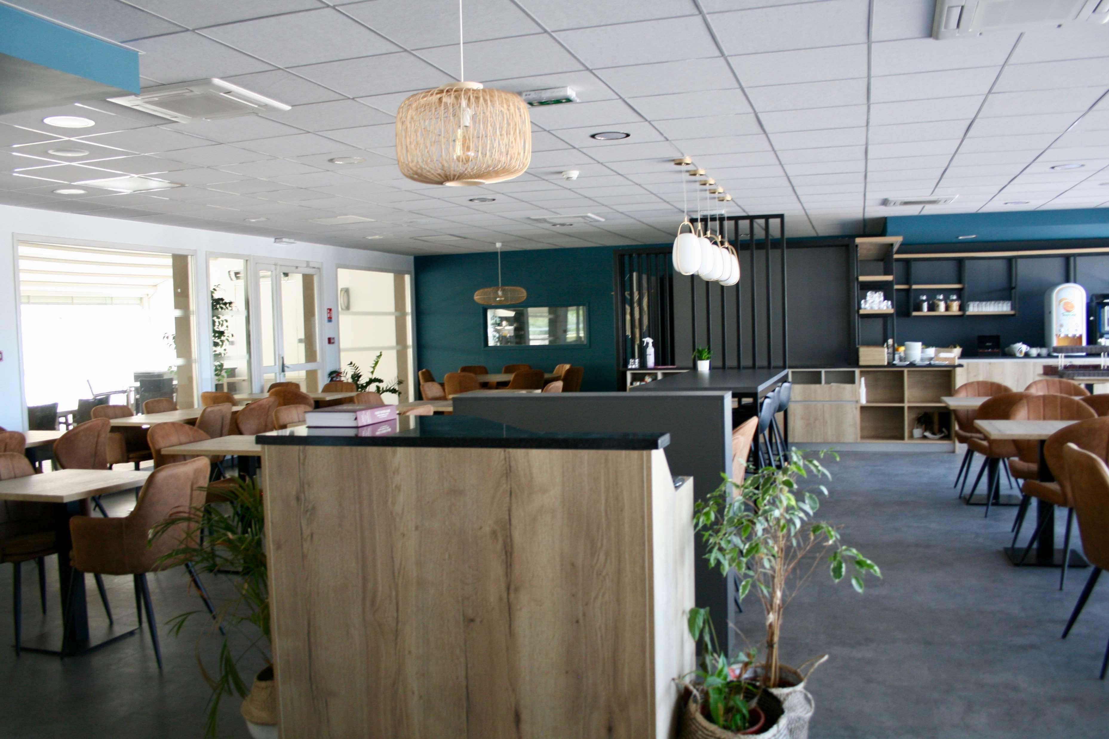Hotel Campanile Ouest - Croix D'argent 4*