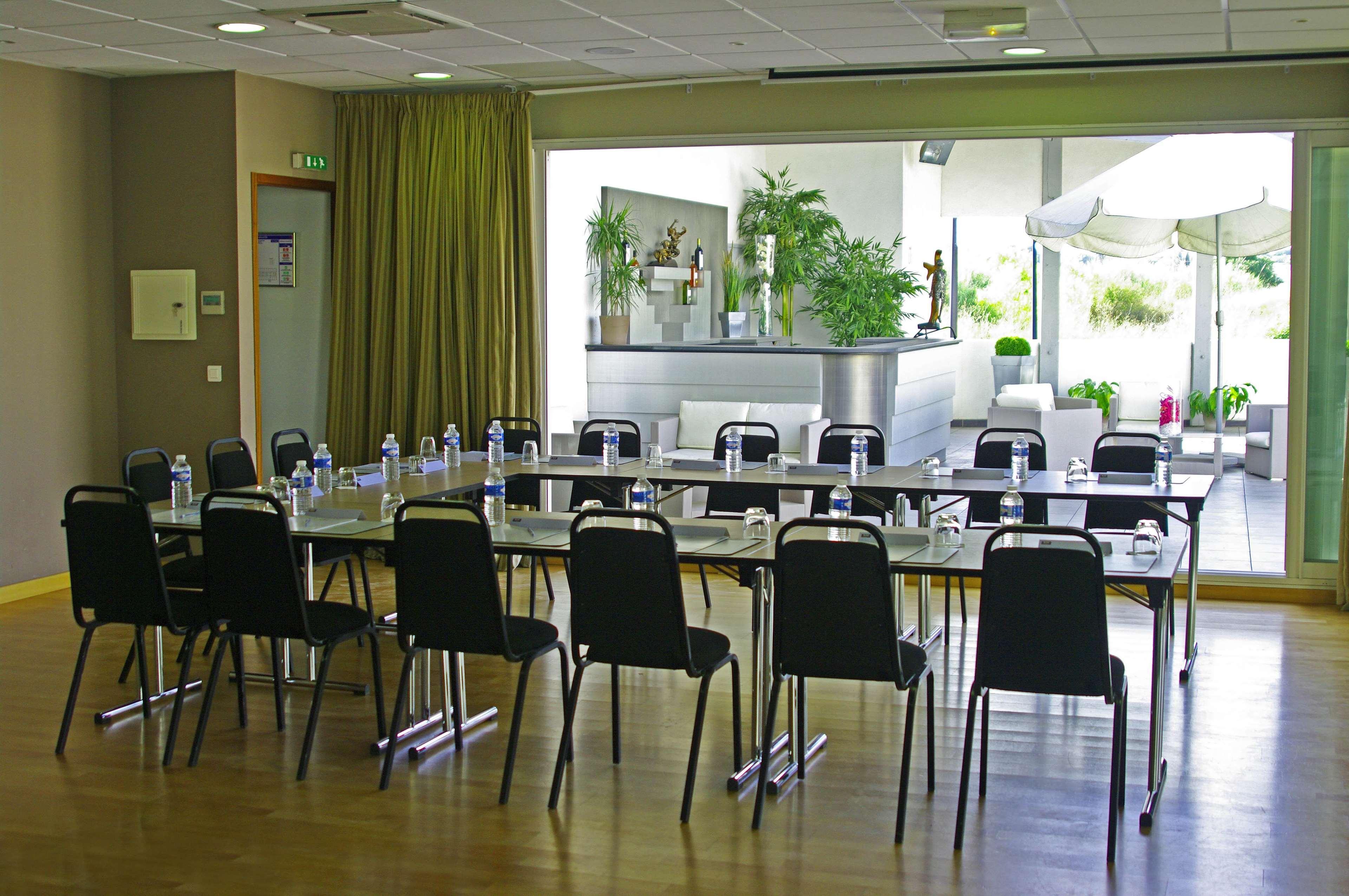 Hotel Campanile Ouest - Croix D'argent 4*
