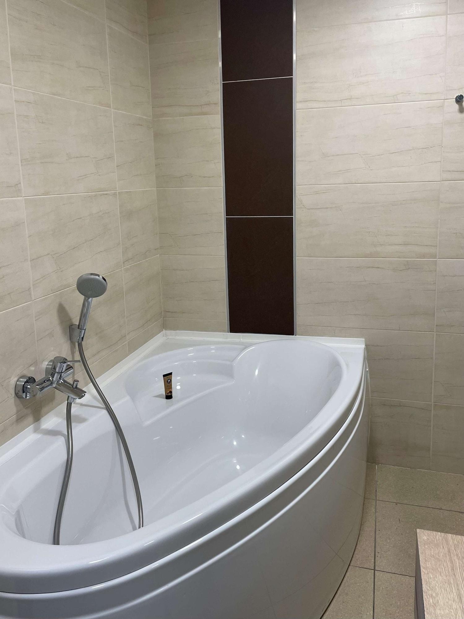 Campanile Ouest - Croix D'argent 4* Montpellier