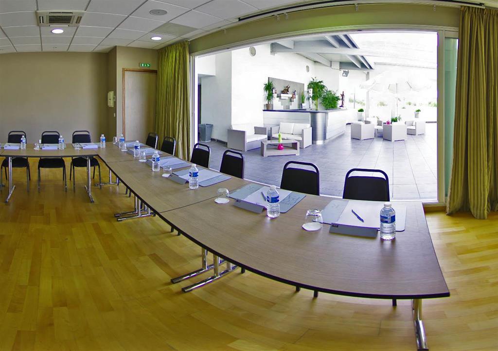 Campanile Ouest - Croix D'argent 4* Montpellier