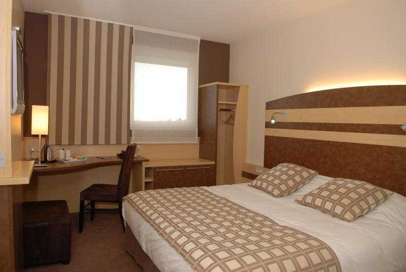Campanile Ouest - Croix D'argent 4*
